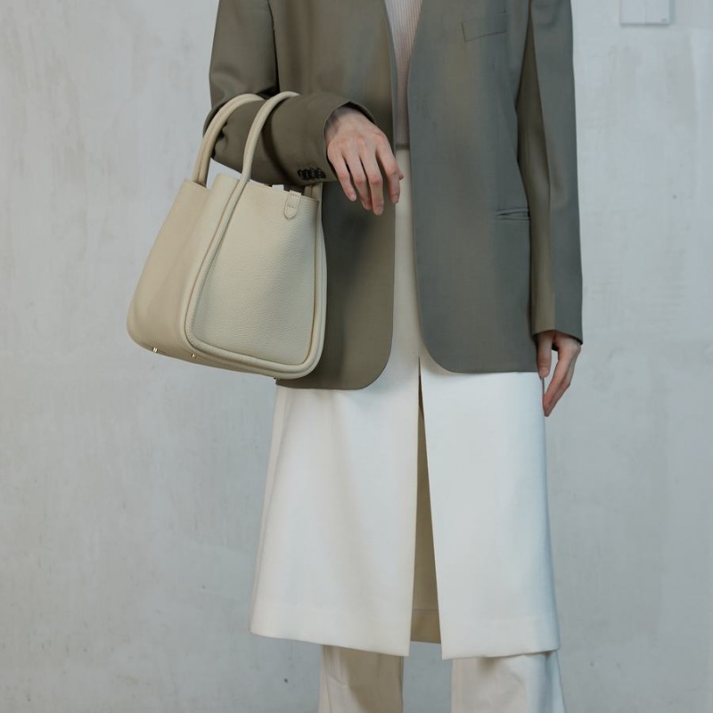 Songmont Large Song Bucket Bag White | IRELAND EKHDO